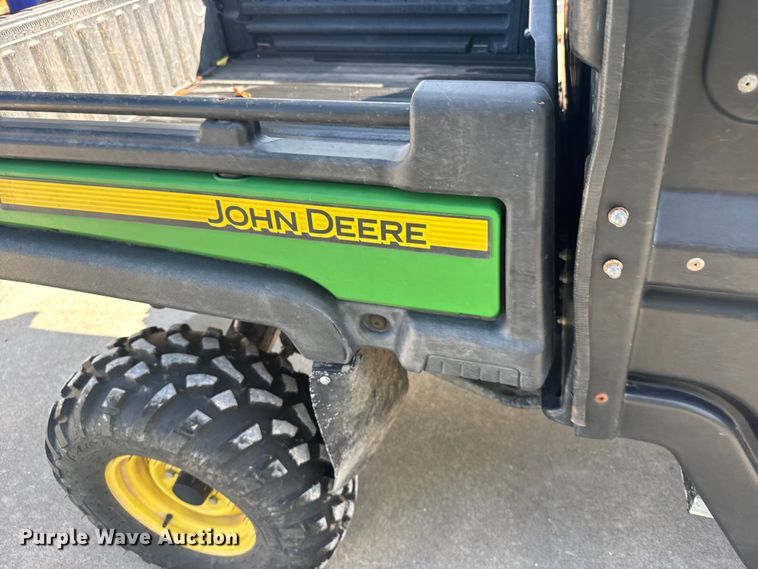 image for item EU6088 2011 John Deere 825I utility vehicle