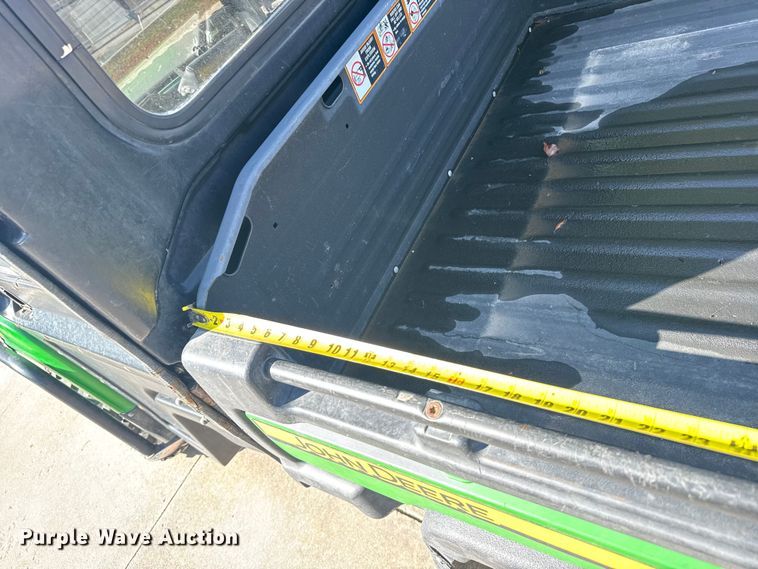 image for item EU6088 2011 John Deere 825I utility vehicle