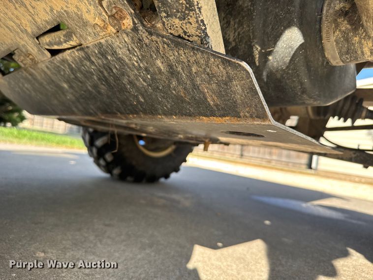 image for item EU6088 2011 John Deere 825I utility vehicle