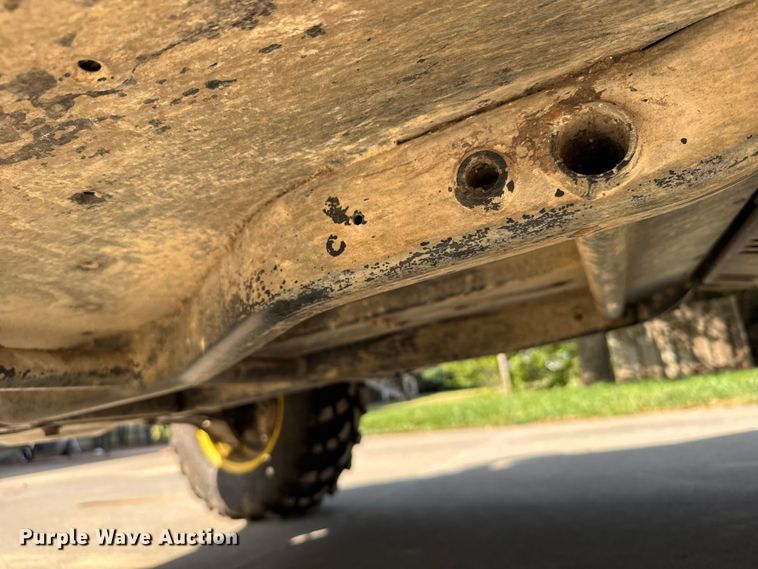 image for item EU6088 2011 John Deere 825I utility vehicle