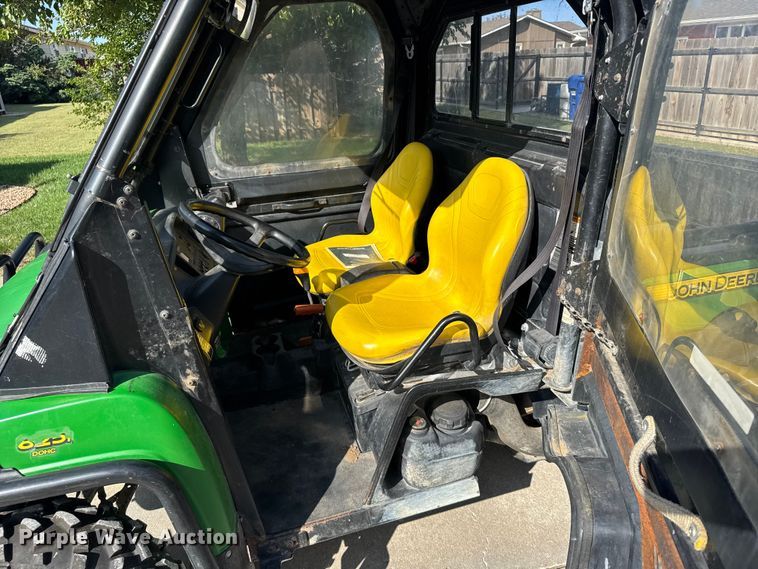 image for item EU6088 2011 John Deere 825I utility vehicle