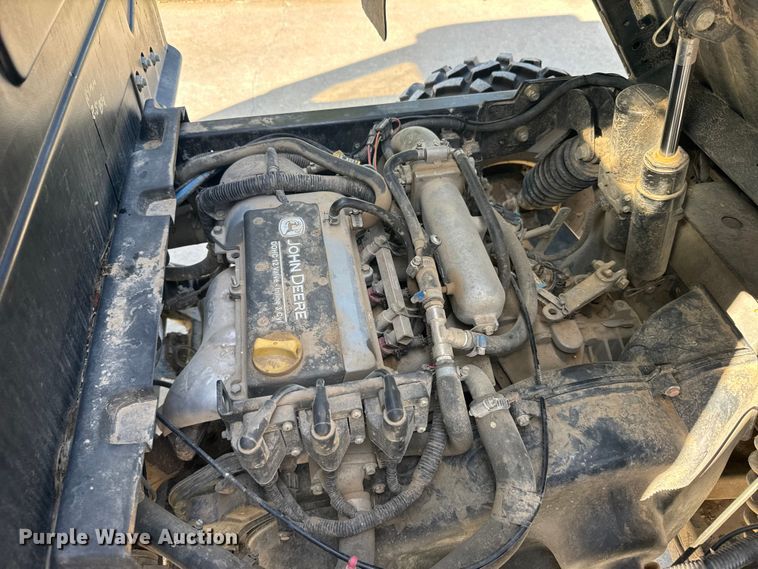 image for item EU6088 2011 John Deere 825I utility vehicle