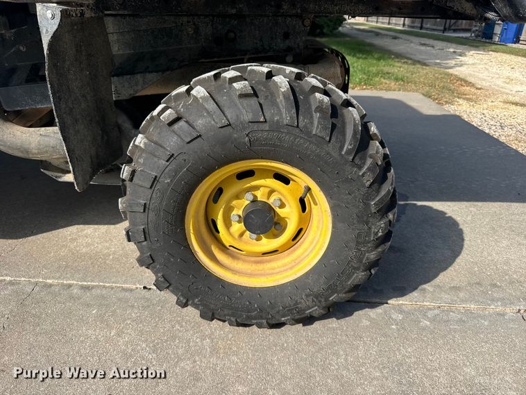 image for item EU6088 2011 John Deere 825I utility vehicle