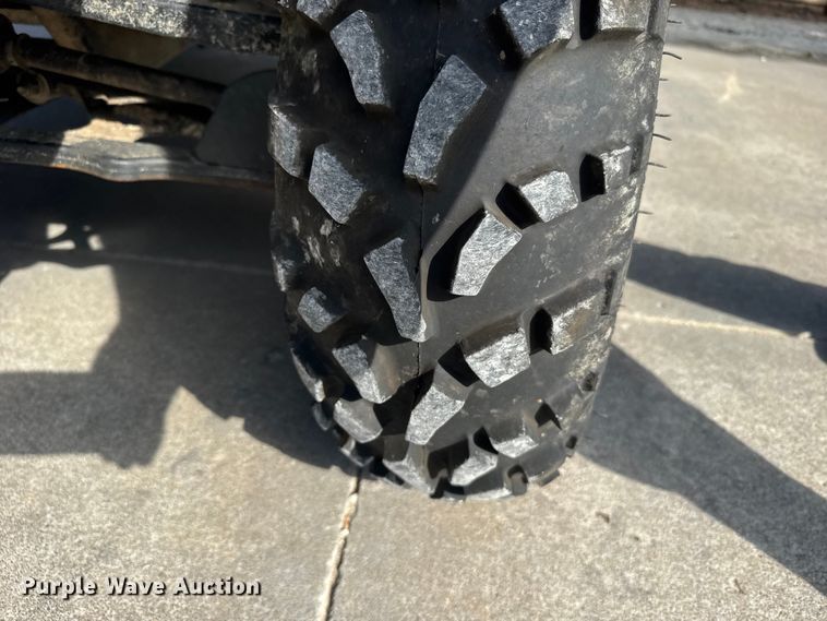 image for item EU6088 2011 John Deere 825I utility vehicle