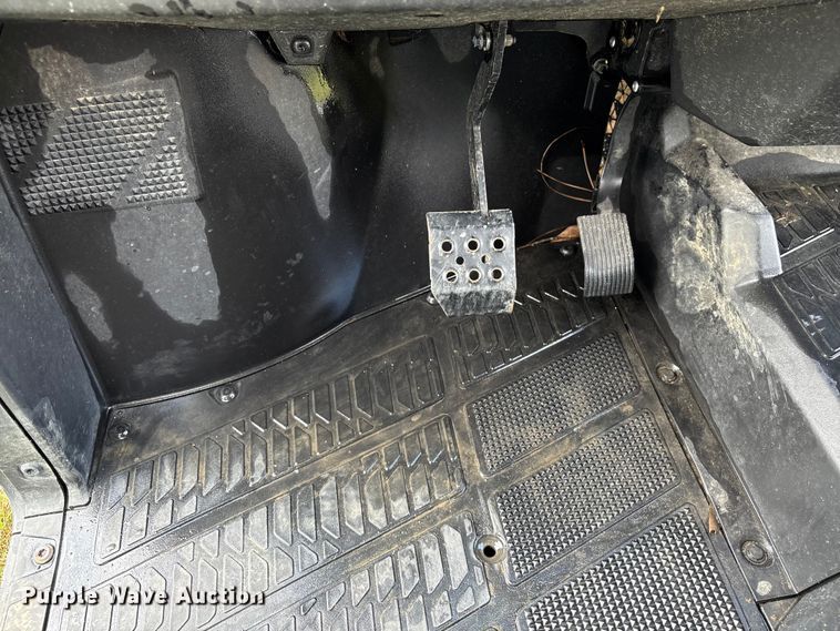 image for item EU7033 2023 Bobcat UV34XL utility vehicle