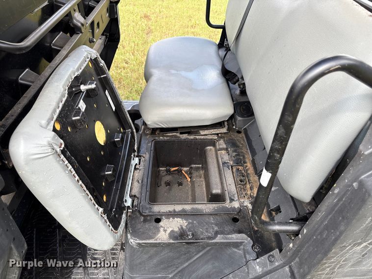 image for item EU7033 2023 Bobcat UV34XL utility vehicle