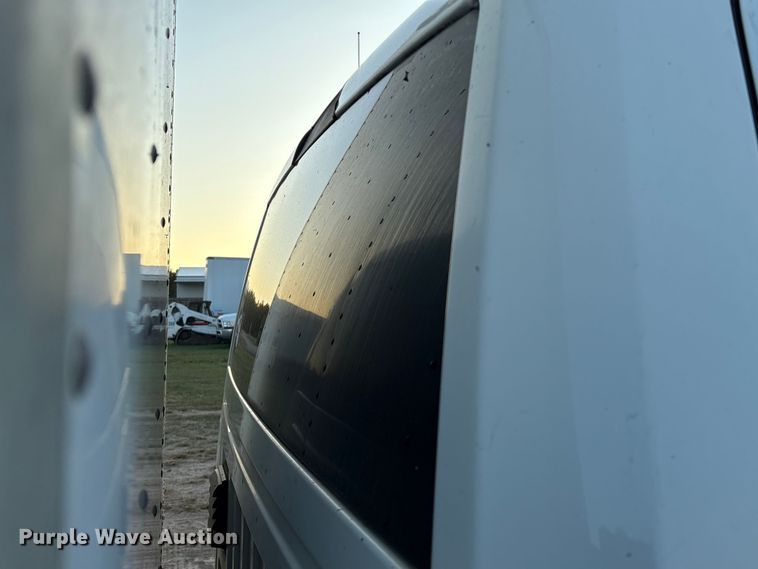 image for item EU7044 2016 Dodge Ram 5500 Box Truck