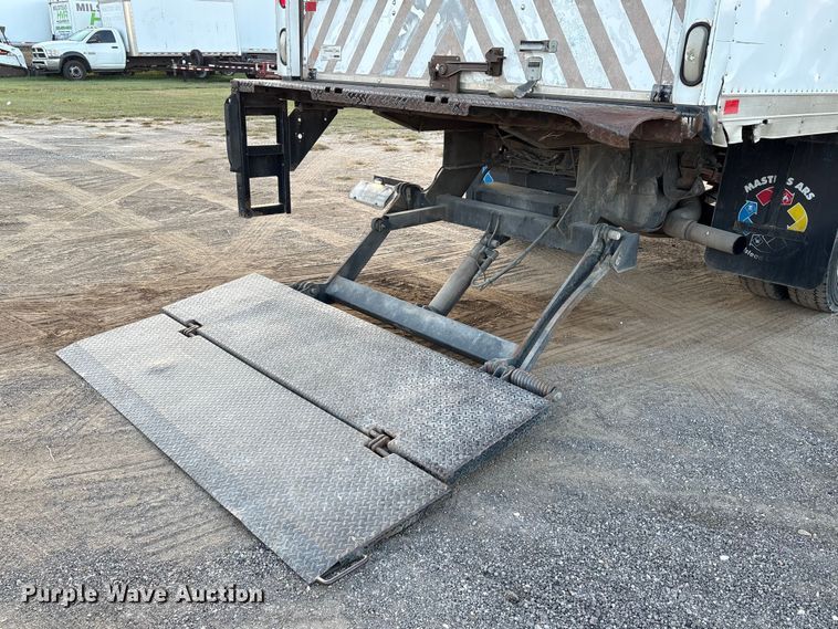 image for item EU7044 2016 Dodge Ram 5500 Box Truck