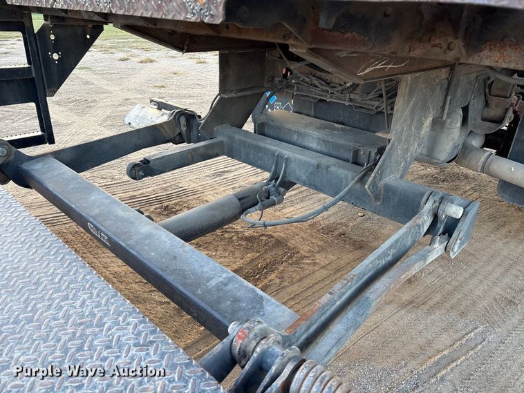 image for item EU7044 2016 Dodge Ram 5500 Box Truck