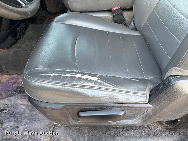 image for item EU7044 2016 Dodge Ram 5500 Box Truck