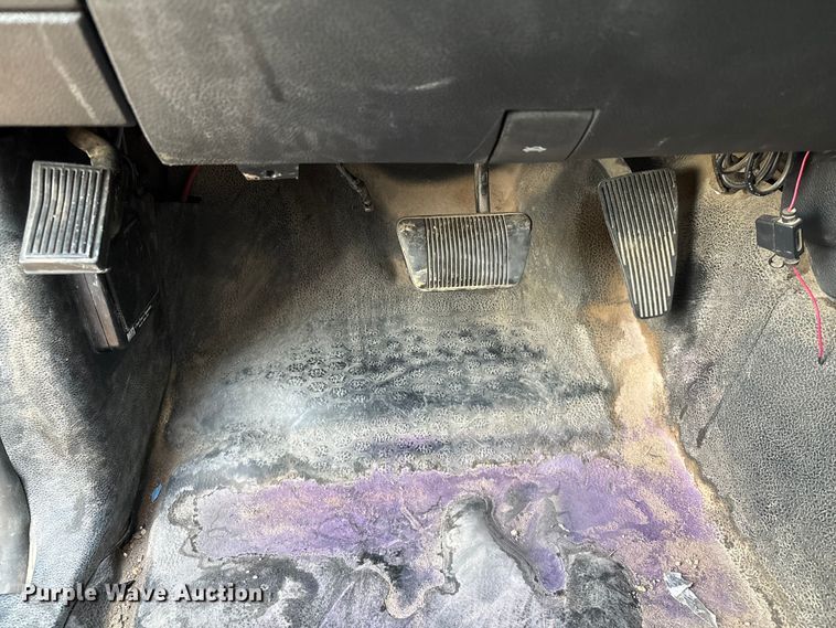 image for item EU7044 2016 Dodge Ram 5500 Box Truck