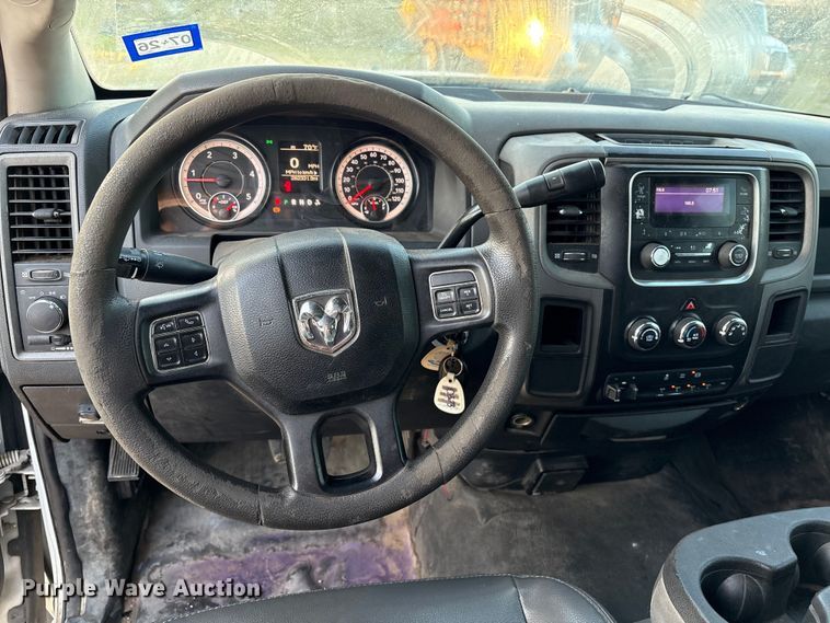 image for item EU7044 2016 Dodge Ram 5500 Box Truck