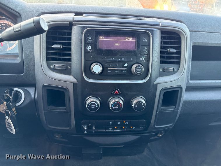 image for item EU7044 2016 Dodge Ram 5500 Box Truck