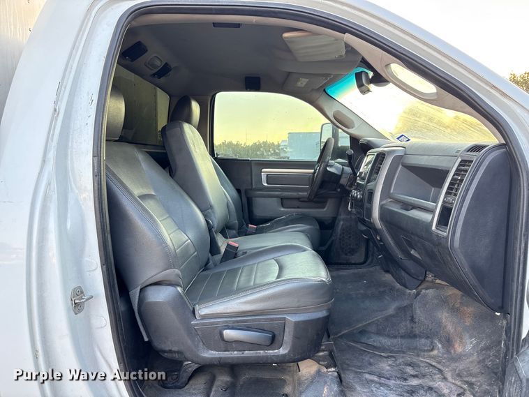 image for item EU7044 2016 Dodge Ram 5500 Box Truck