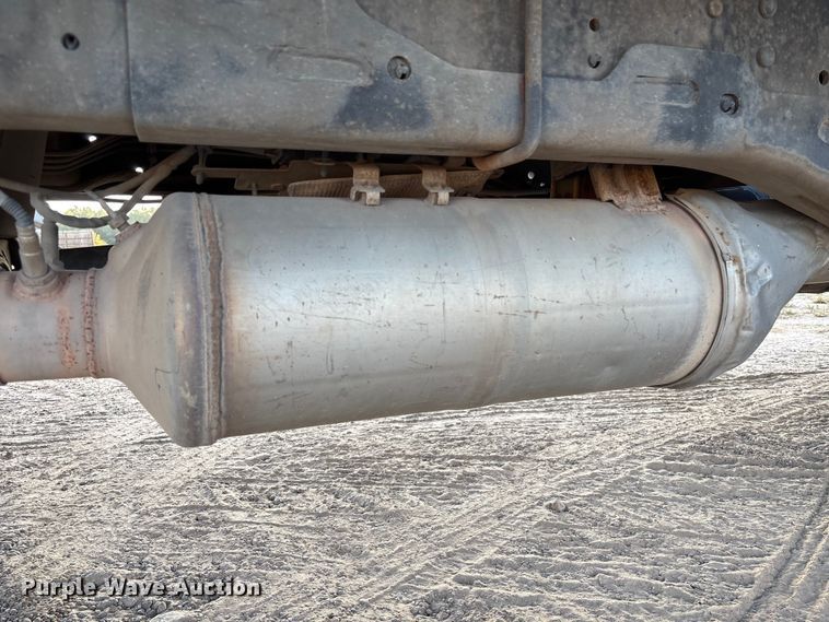 image for item EU7044 2016 Dodge Ram 5500 Box Truck