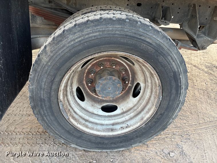 image for item EU7044 2016 Dodge Ram 5500 Box Truck