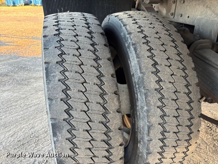 image for item EU7044 2016 Dodge Ram 5500 Box Truck