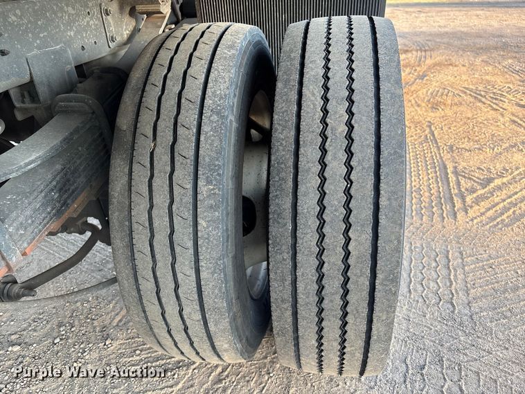 image for item EU7044 2016 Dodge Ram 5500 Box Truck