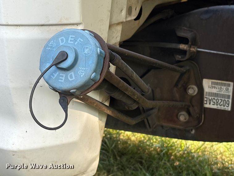 image for item EU7047 2017 RAM 5500 box truck