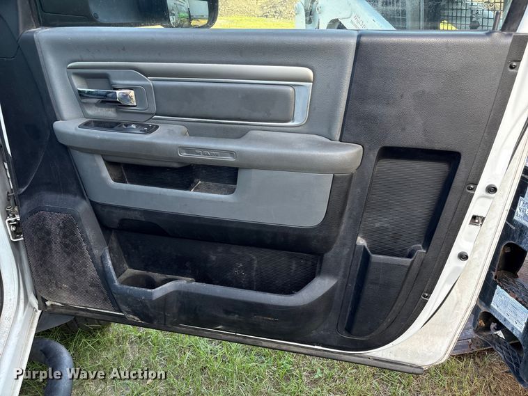 image for item EU7047 2017 RAM 5500 box truck