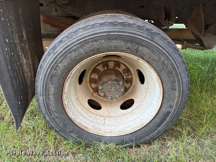 image for item EU7047 2017 RAM 5500 box truck