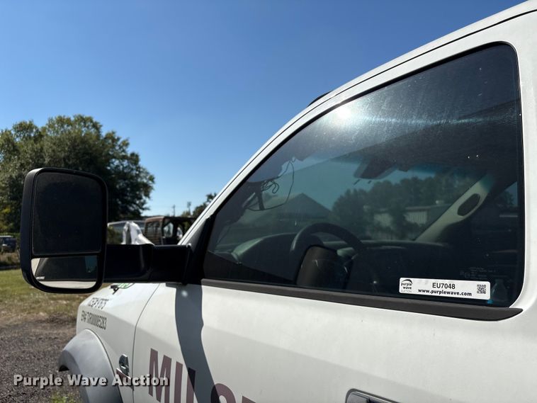 image for item EU7048 2013 RAM 5500 box truck