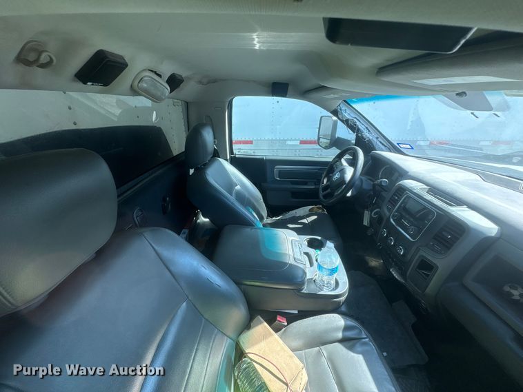 image for item EU7048 2013 RAM 5500 box truck