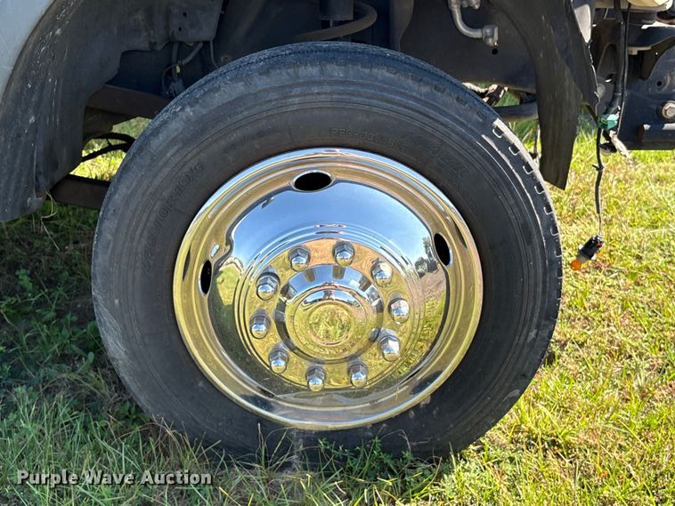 image for item EU7048 2013 RAM 5500 box truck