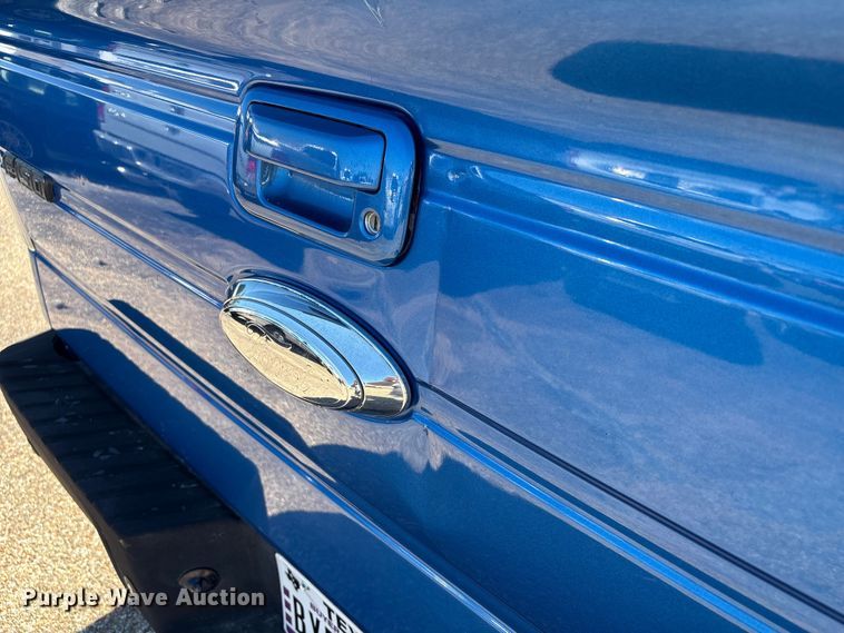 image for item EU7051 2011 Ford F150 SuperCrew pickup truck