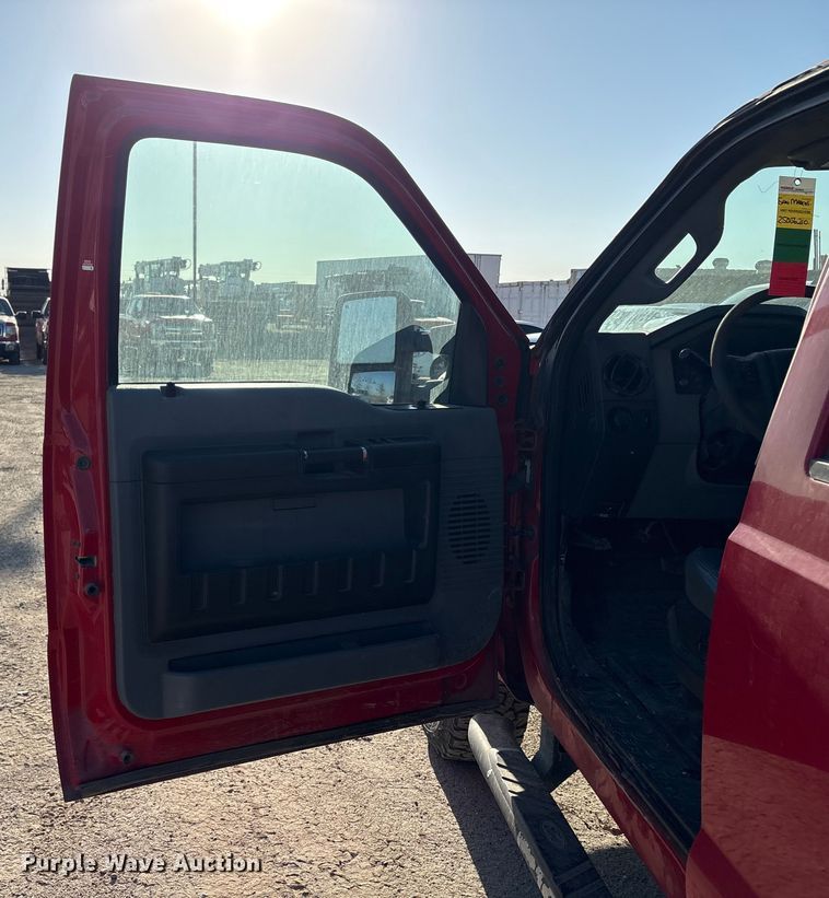 image for item EU8505 2012 Ford F250 Super Duty Crew Cab pickup truck