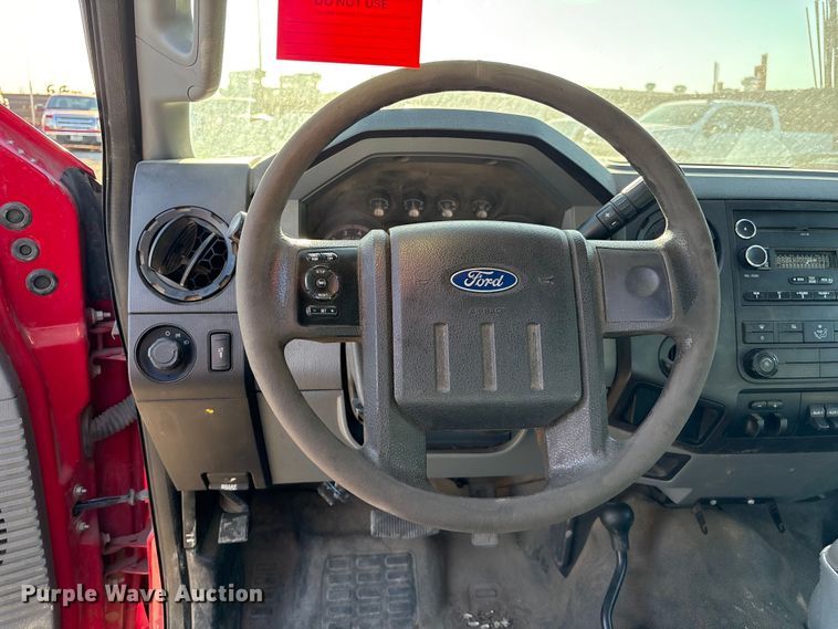 image for item EU8505 2012 Ford F250 Super Duty Crew Cab pickup truck