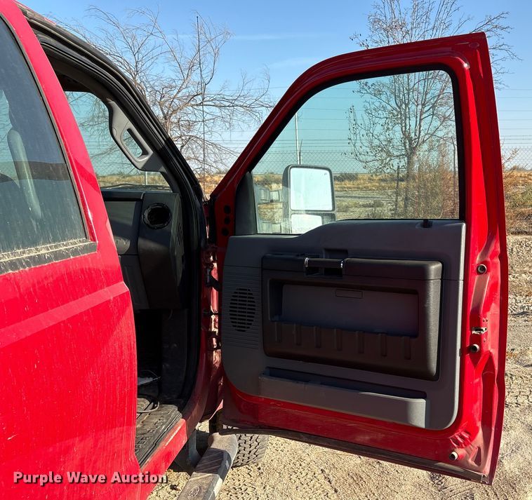 image for item EU8505 2012 Ford F250 Super Duty Crew Cab pickup truck