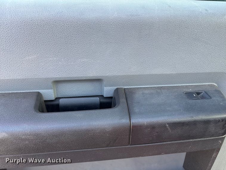 image for item EU8505 2012 Ford F250 Super Duty Crew Cab pickup truck