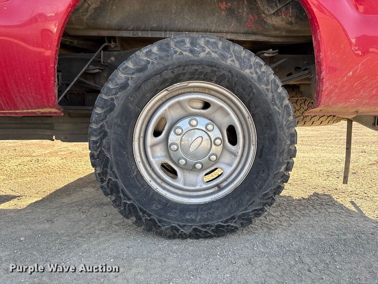 image for item EU8505 2012 Ford F250 Super Duty Crew Cab pickup truck