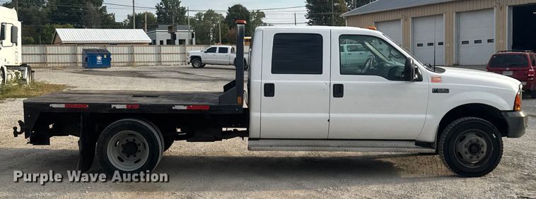 image for item EV1990 1999 Ford F550 Super Duty Crew Cab flatbed truck