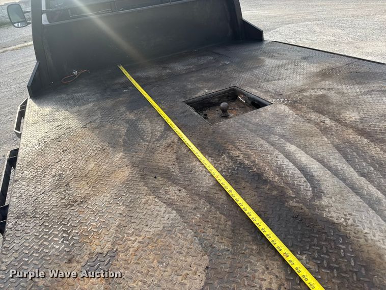 image for item EV1990 1999 Ford F550 Super Duty Crew Cab flatbed truck