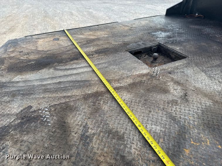 image for item EV1990 1999 Ford F550 Super Duty Crew Cab flatbed truck