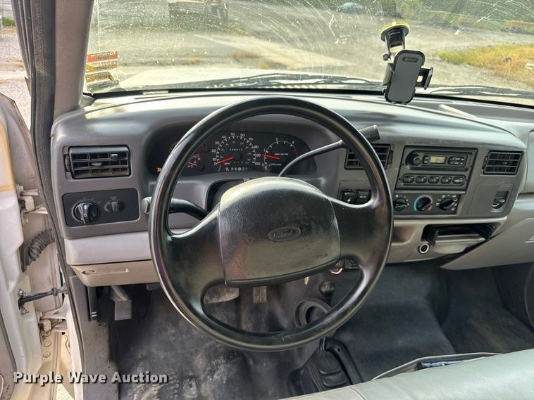 image for item EV1990 1999 Ford F550 Super Duty Crew Cab flatbed truck