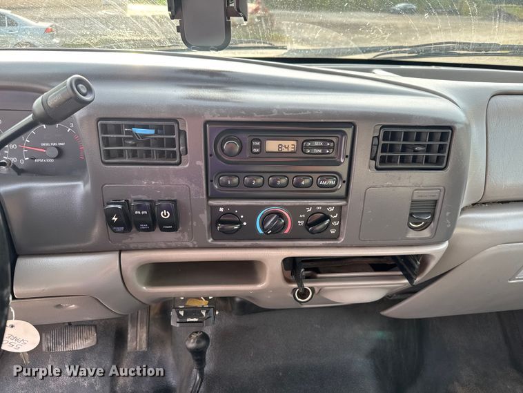 image for item EV1990 1999 Ford F550 Super Duty Crew Cab flatbed truck