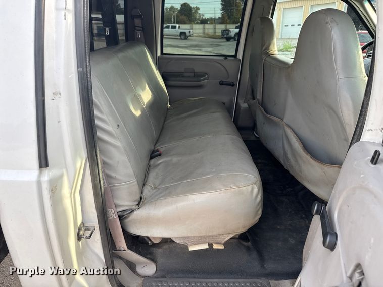 image for item EV1990 1999 Ford F550 Super Duty Crew Cab flatbed truck