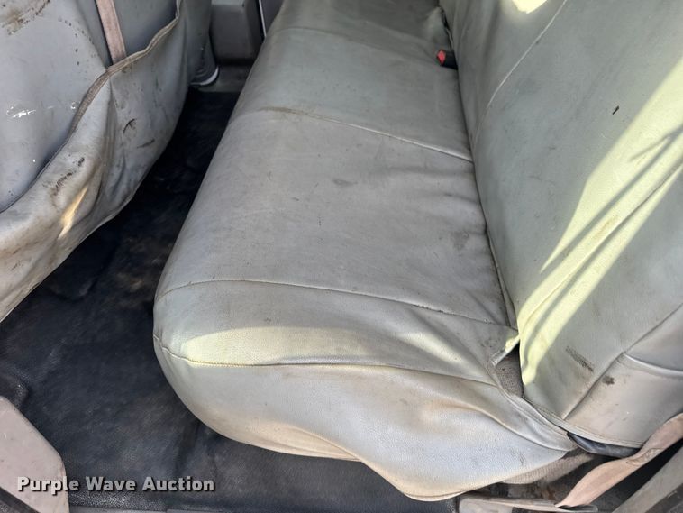 image for item EV1990 1999 Ford F550 Super Duty Crew Cab flatbed truck