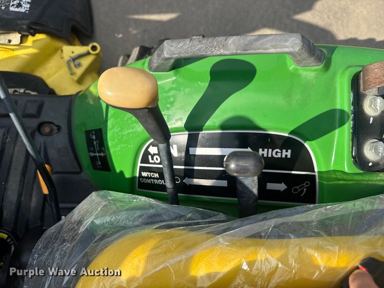 image for item EV1991 2008 John Deere  2305 MFWD tractor