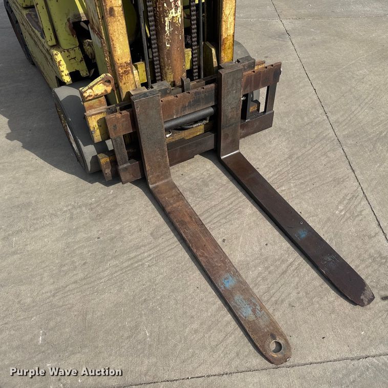 image for item EV1992 Clark C500-35 forklift