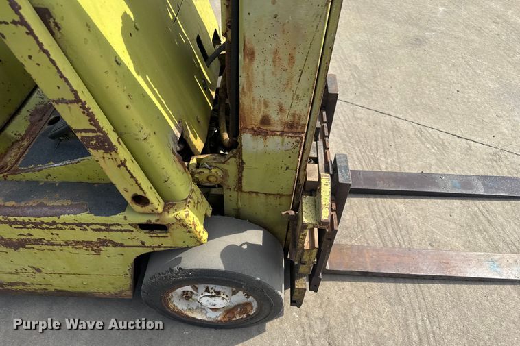 image for item EV1992 Clark C500-35 forklift