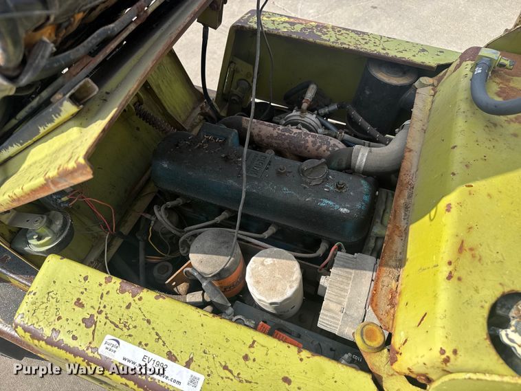 image for item EV1992 Clark C500-35 forklift