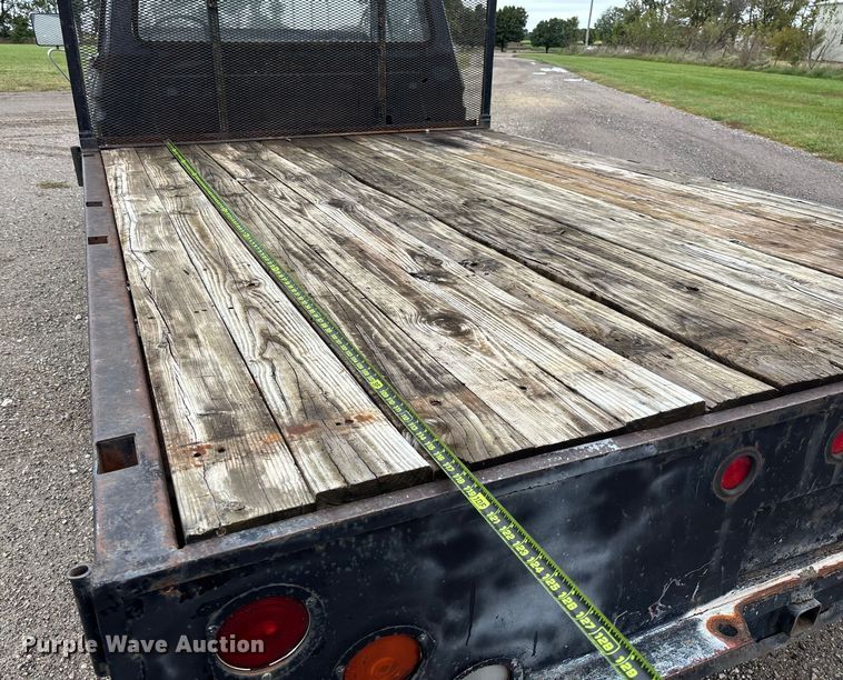 image for item EV3077 1973 Ford F350 flatbed pickup truck