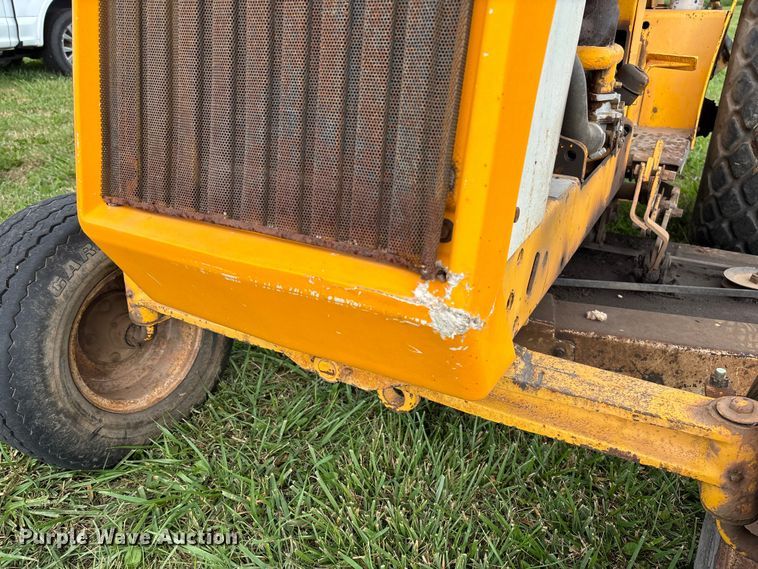 image for item EV3081 1974 International Harvester Cub 154 Lo-Boy tractor