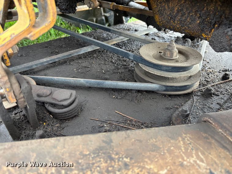 image for item EV3081 1974 International Harvester Cub 154 Lo-Boy tractor