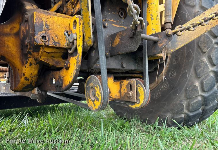 image for item EV3081 1974 International Harvester Cub 154 Lo-Boy tractor