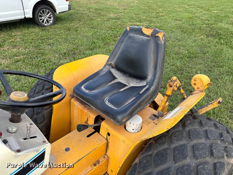 image for item EV3081 1974 International Harvester Cub 154 Lo-Boy tractor